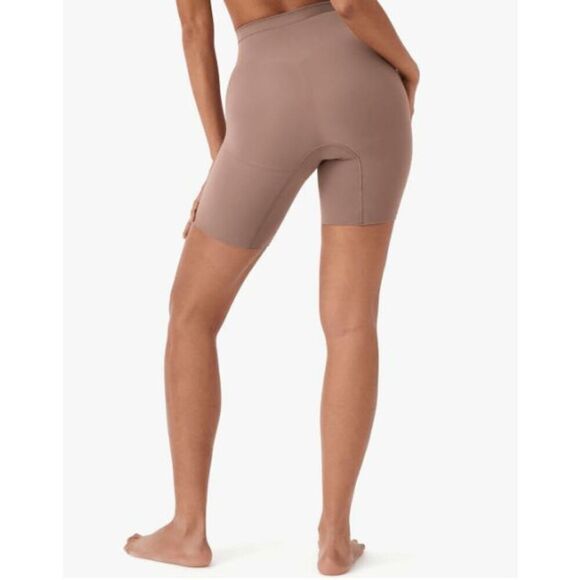 SPANX NWT size S Seamless Power Sculpting Mid-Thigh Short in Cafe Au Lait - Picture 4 of 5